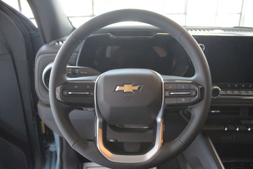 2025 Chevrolet Colorado Work Truck LT photo 13