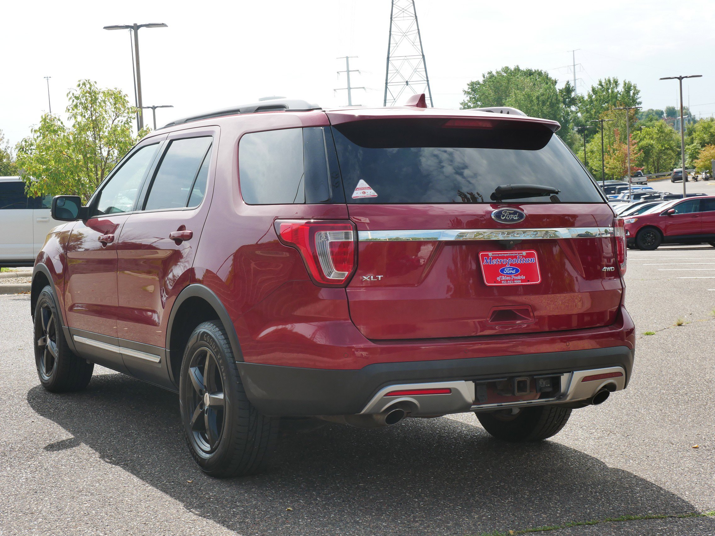 2017 Ford Explorer XLT photo 3