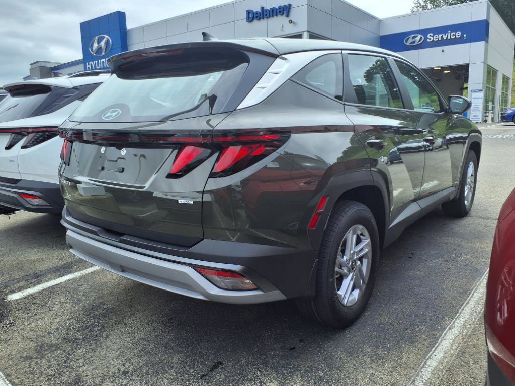 2025 Hyundai Tucson SE photo 3