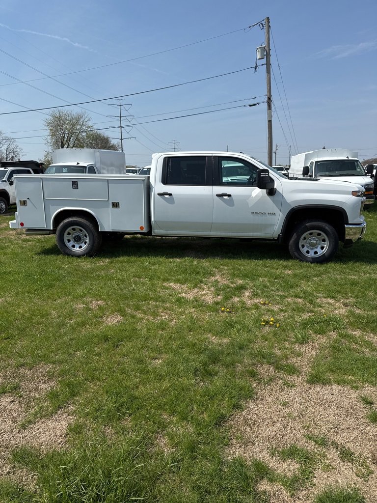 2024 Chevrolet Silverado 3500HD photo 4