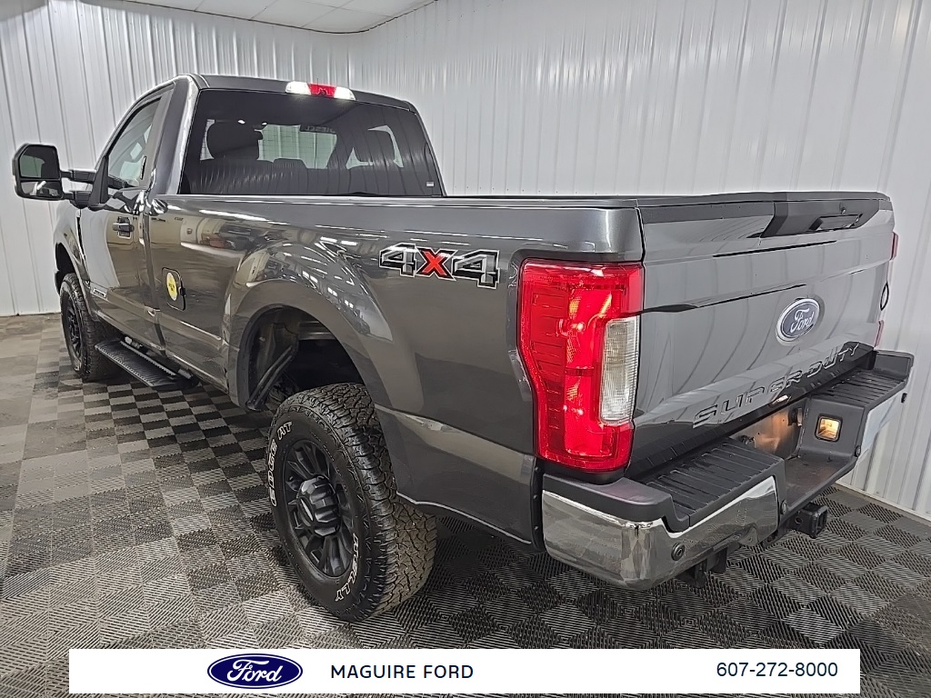 2019 Ford F-350 XLT photo 9