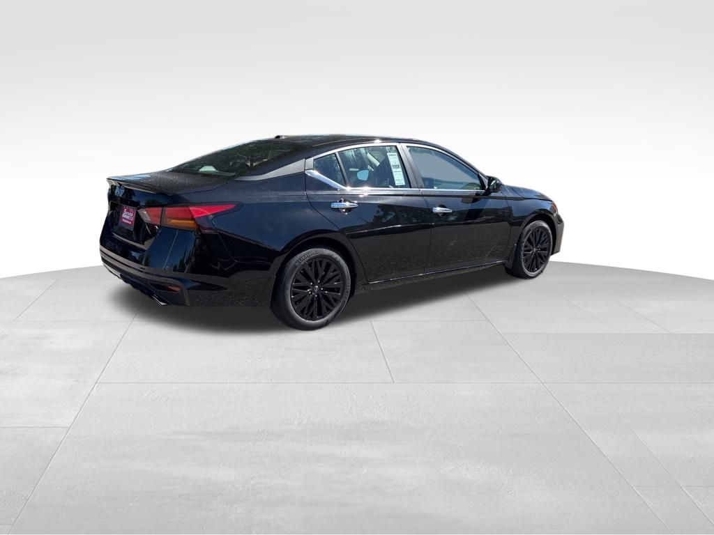 2025 Nissan Altima SV Special Edition photo 4