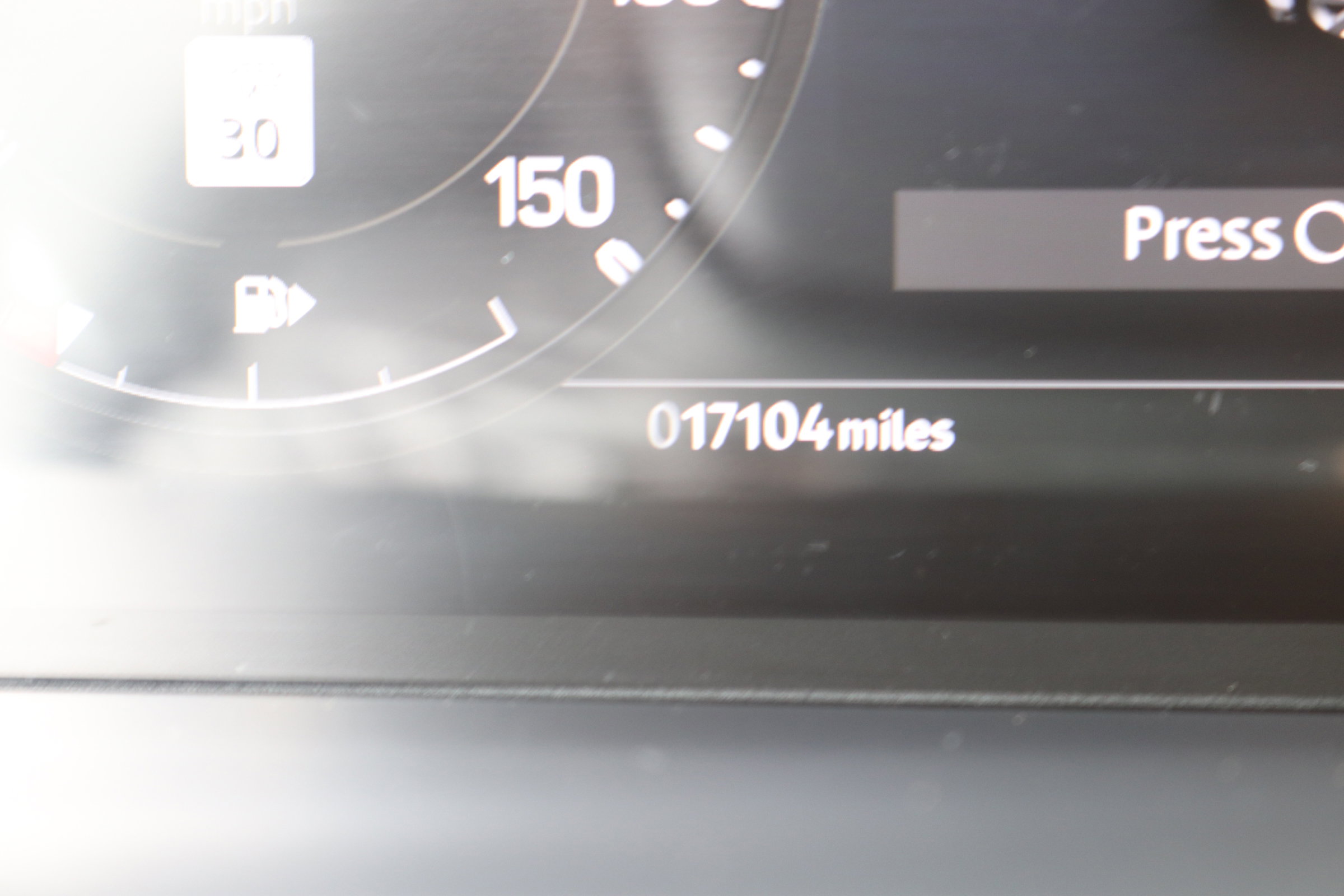 2023 Land Rover Defender photo 19