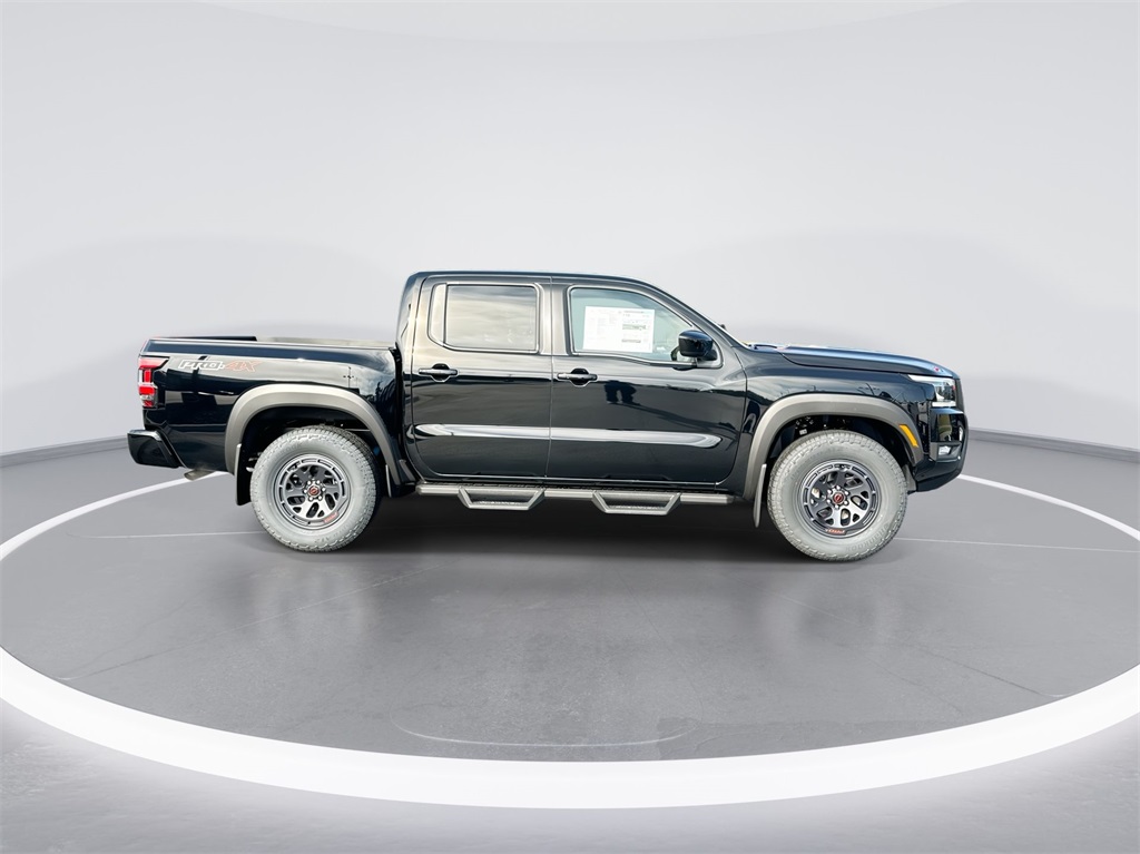 2025 Nissan Frontier PRO-4X photo 9