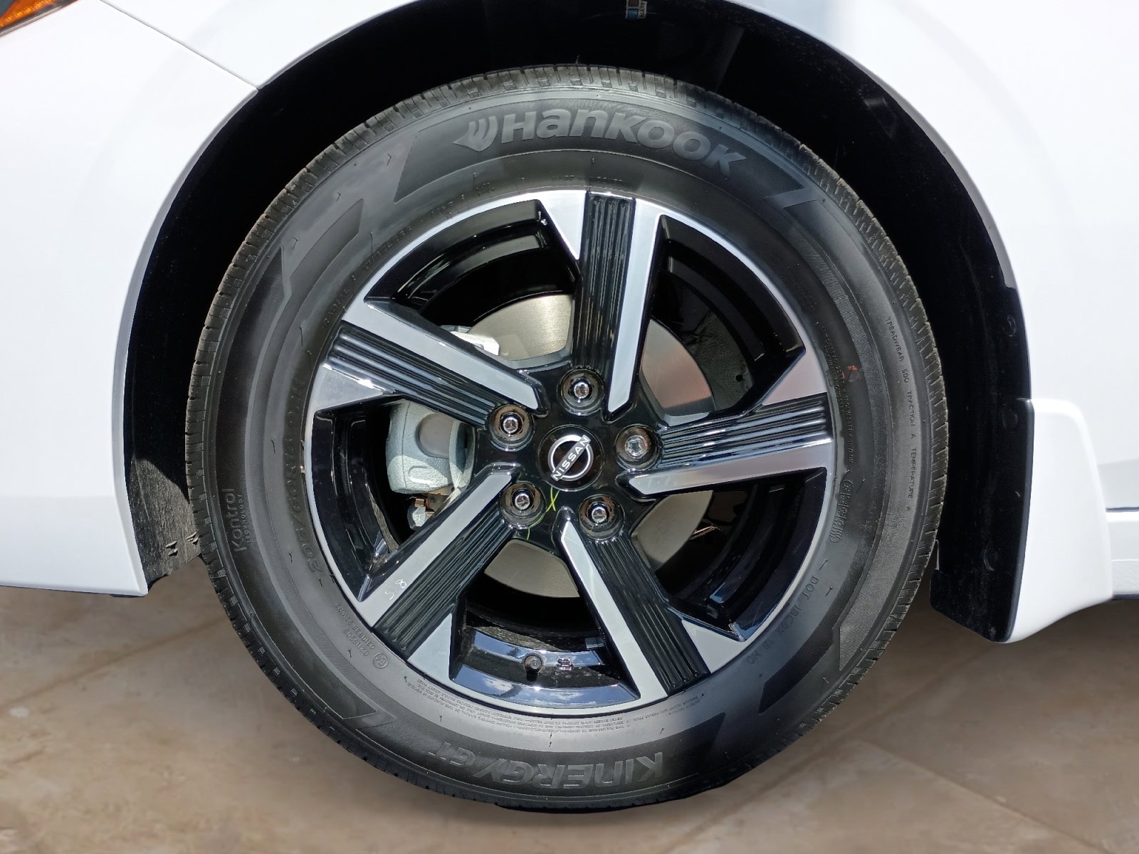 2025 Nissan Sentra SV photo 21