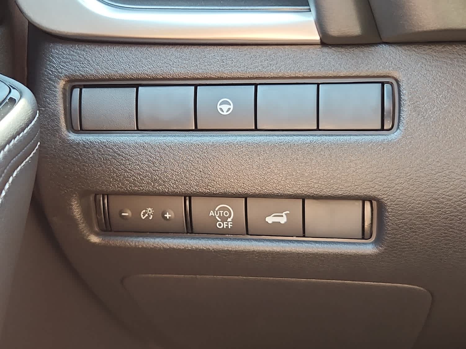 2026 Nissan Rogue SV photo 17