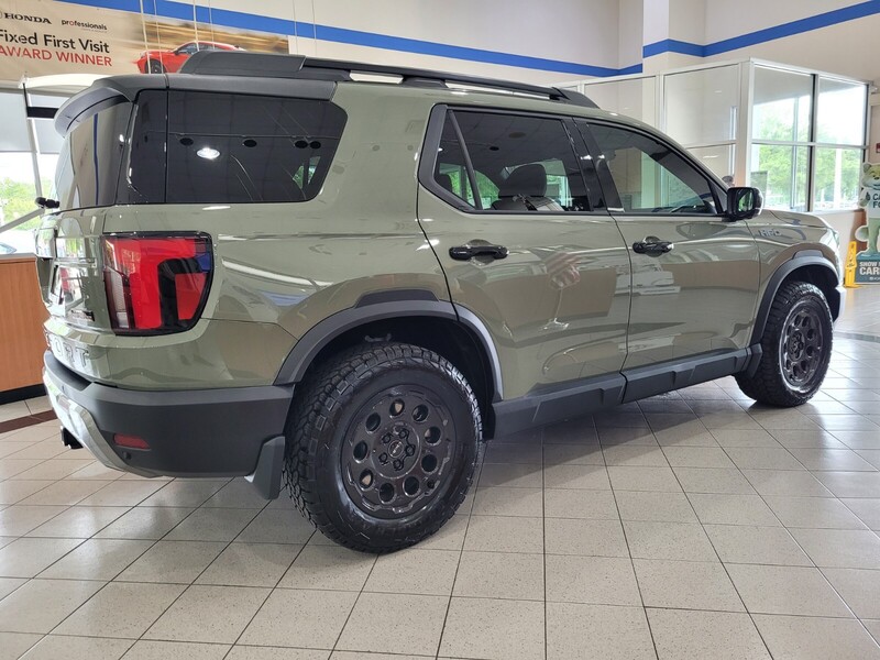 2026 Honda Passport TrailSport Elite photo 3