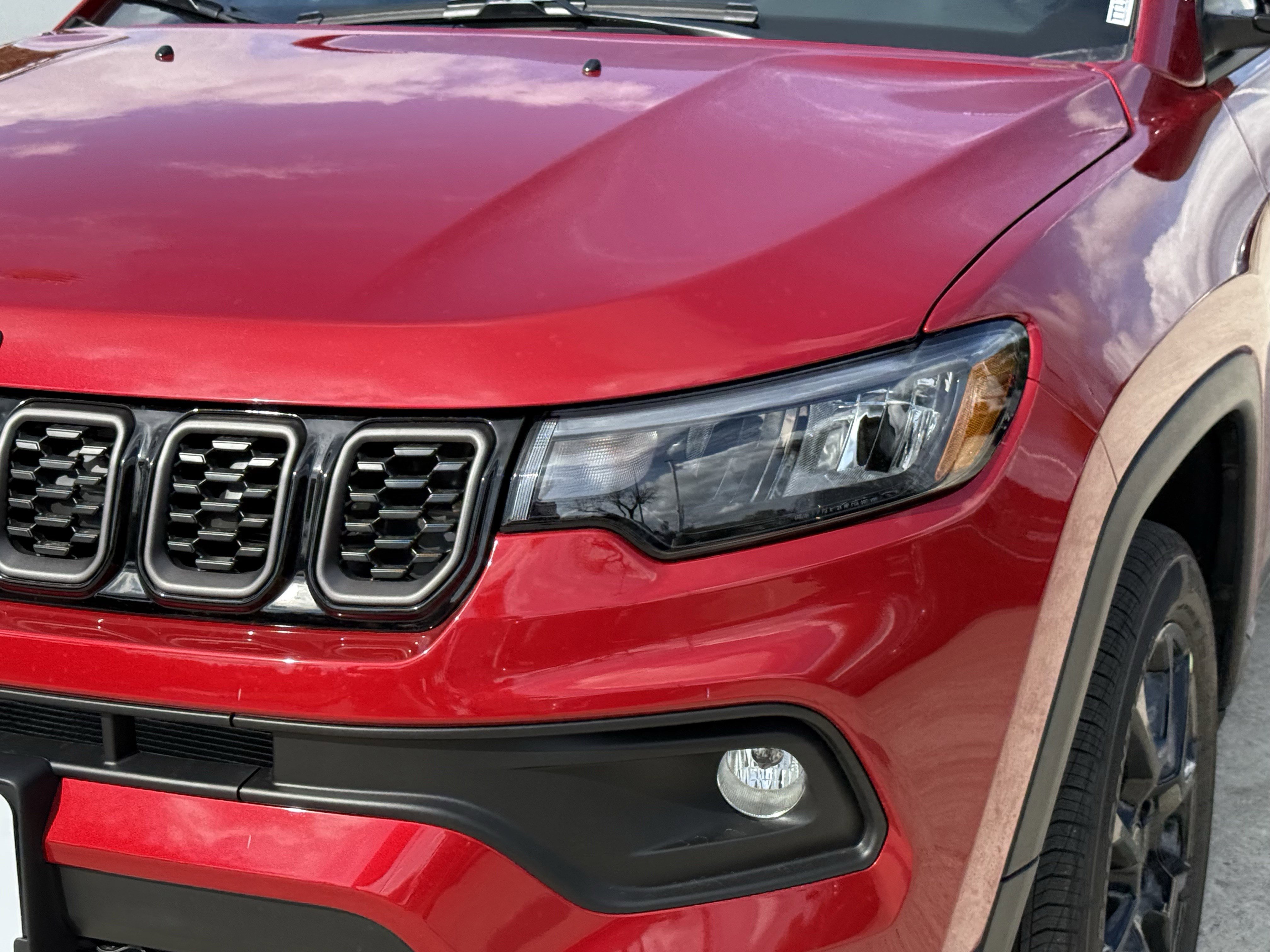 2026 Jeep Compass Latitude photo 4