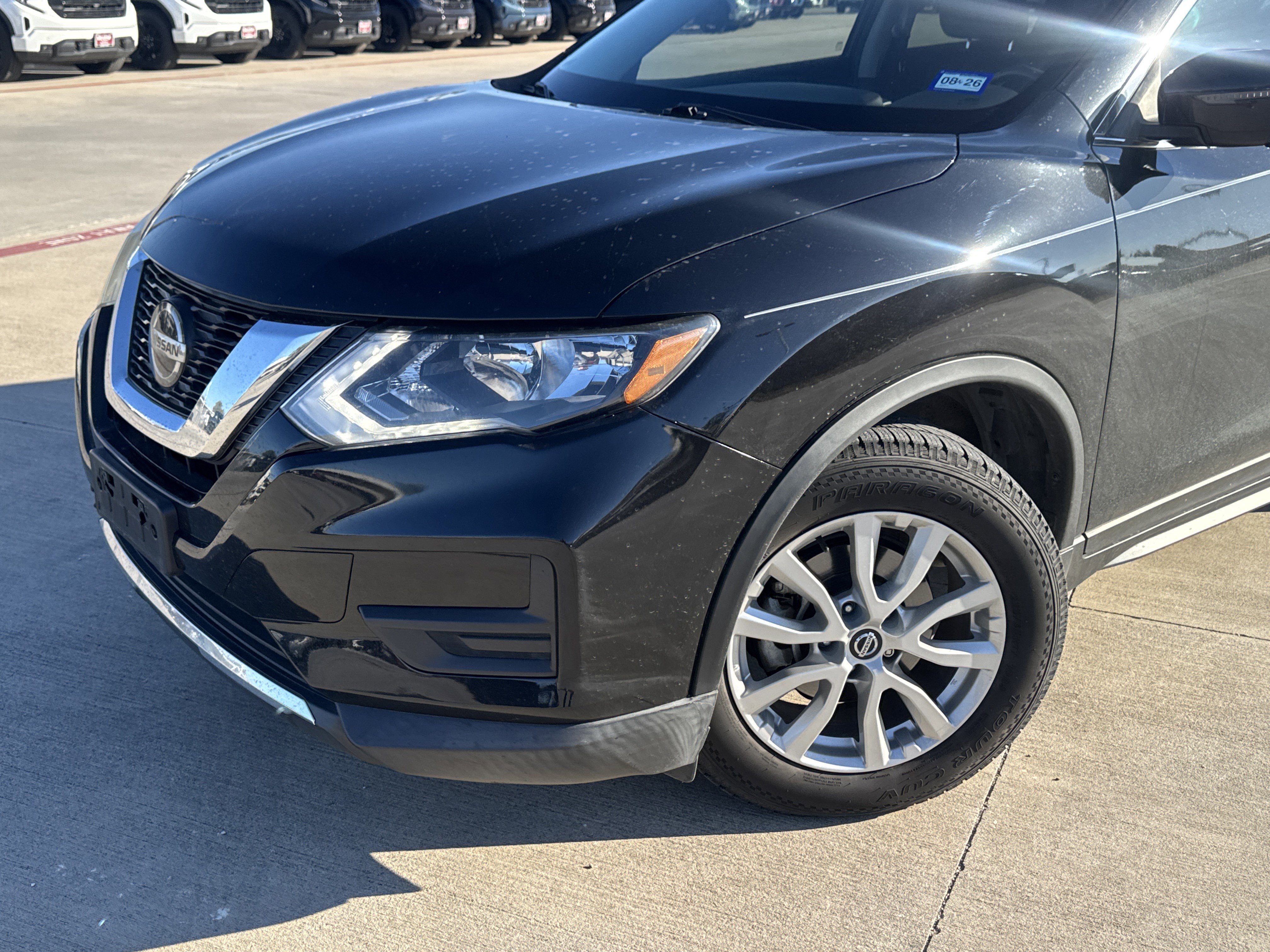 Used 2018 Nissan Rogue SV with VIN KNMAT2MT0JP603924 for sale in Baytown, TX