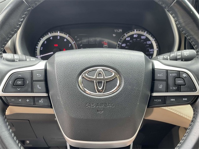 2023 Toyota Highlander L photo 22