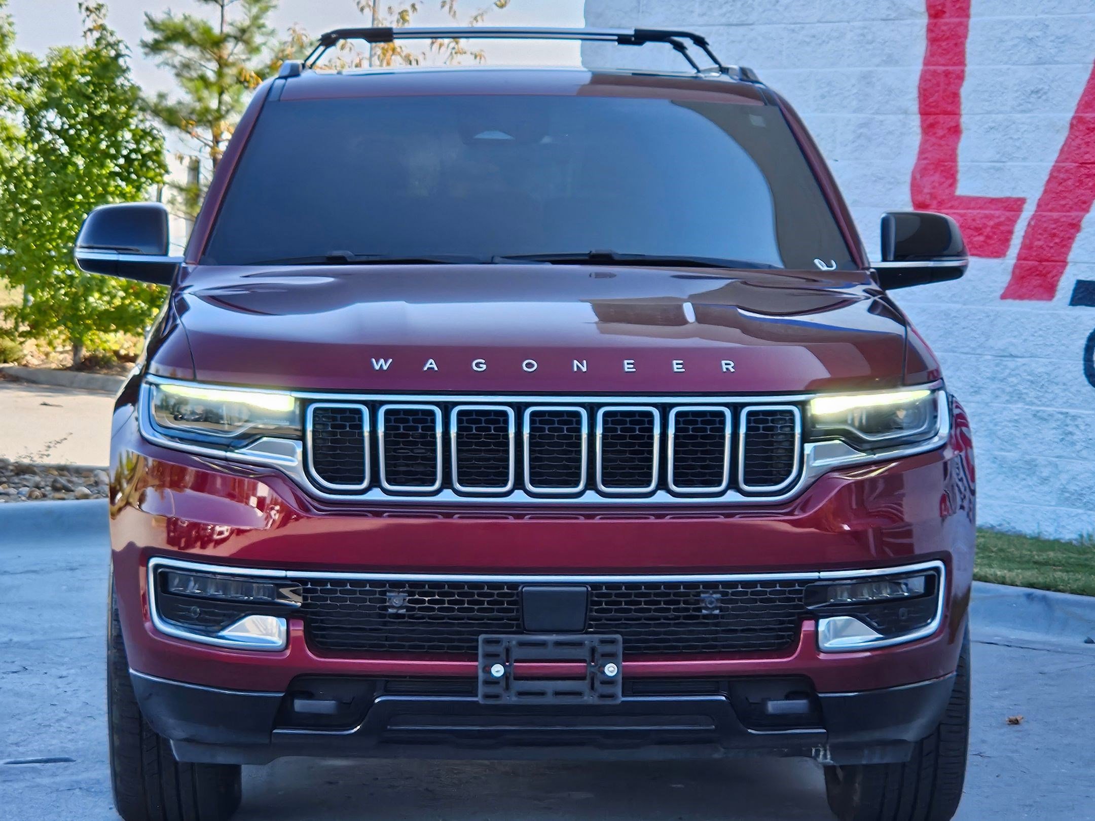 2023 Jeep Wagoneer Base photo 2