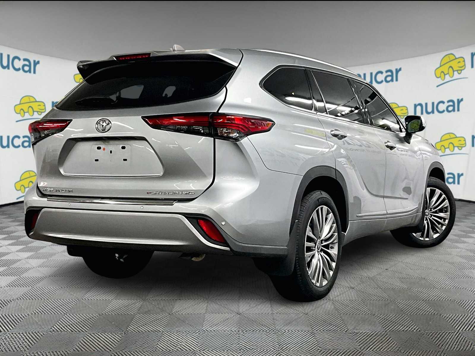 2021 Toyota Highlander Platinum photo 4