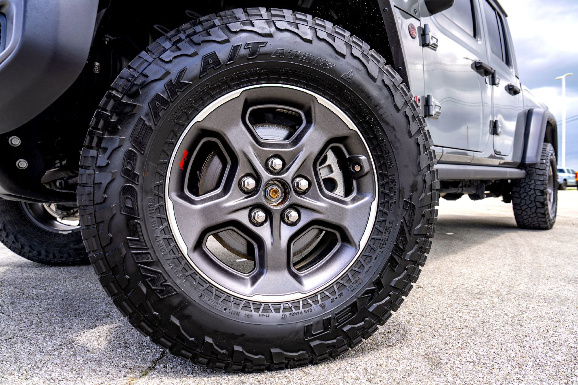 2020 Jeep Gladiator Rubicon photo 2