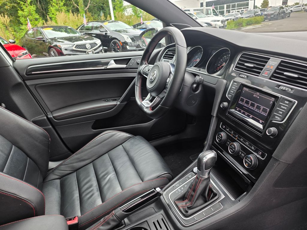 2015 Volkswagen Golf GTI Autobahn photo 21