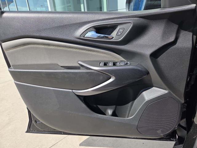 2025 Chevrolet Trax ACTIV photo 10