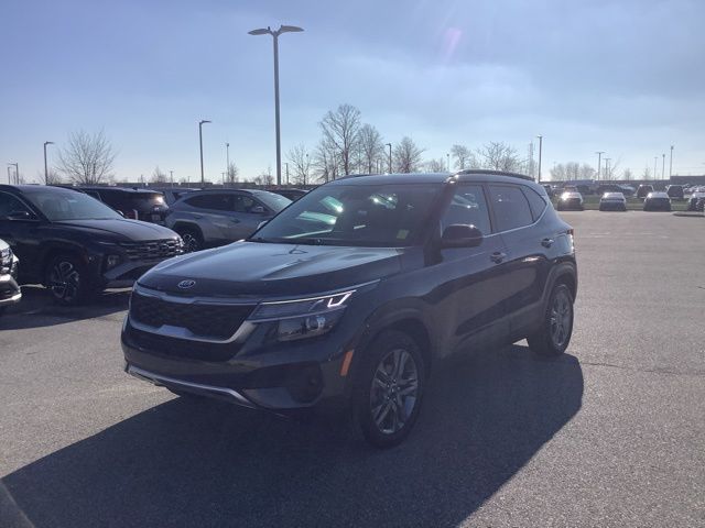 2021 Kia Seltos S's photo