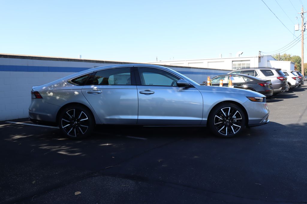 2025 Honda Accord Hybrid Touring photo 6