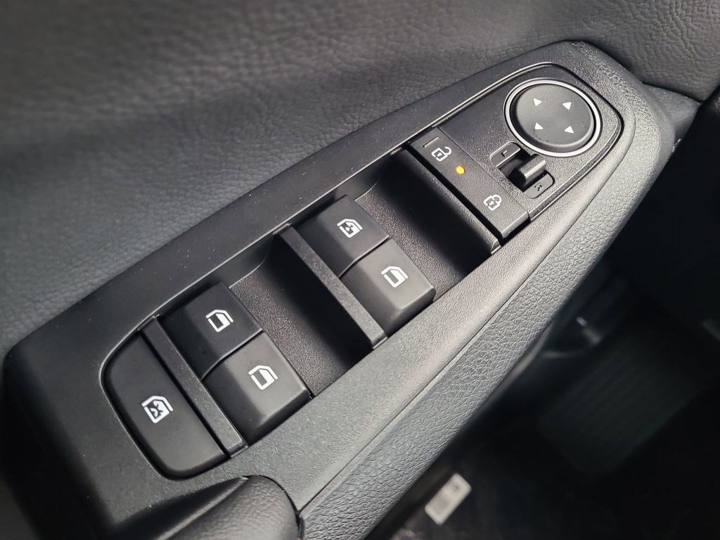 2026 Kia Seltos EX photo 23