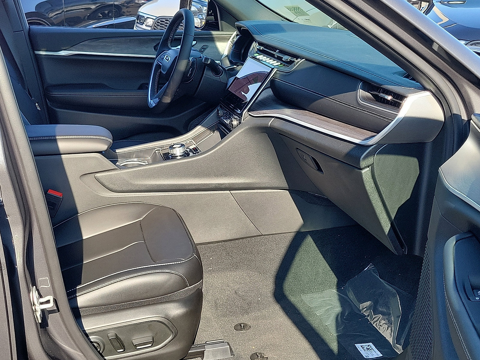2025 Jeep Grand Cherokee Limited photo 12