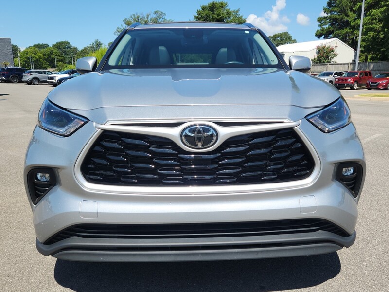 2021 Toyota Highlander XLE photo 7