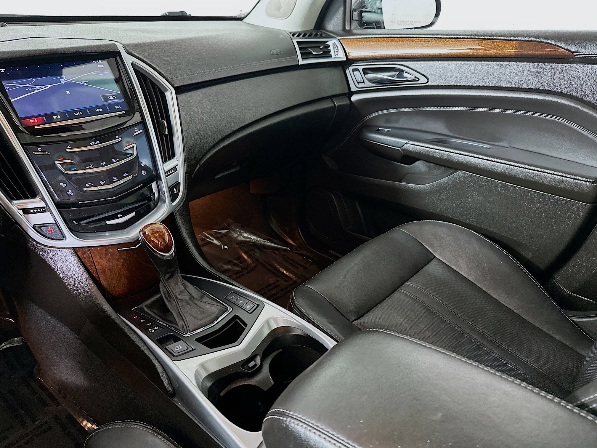 2013 Cadillac SRX Premium photo 23