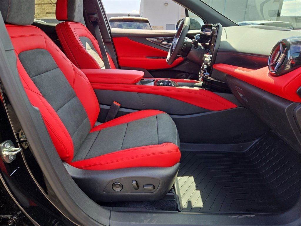2025 Chevrolet Blazer EV RS photo 30