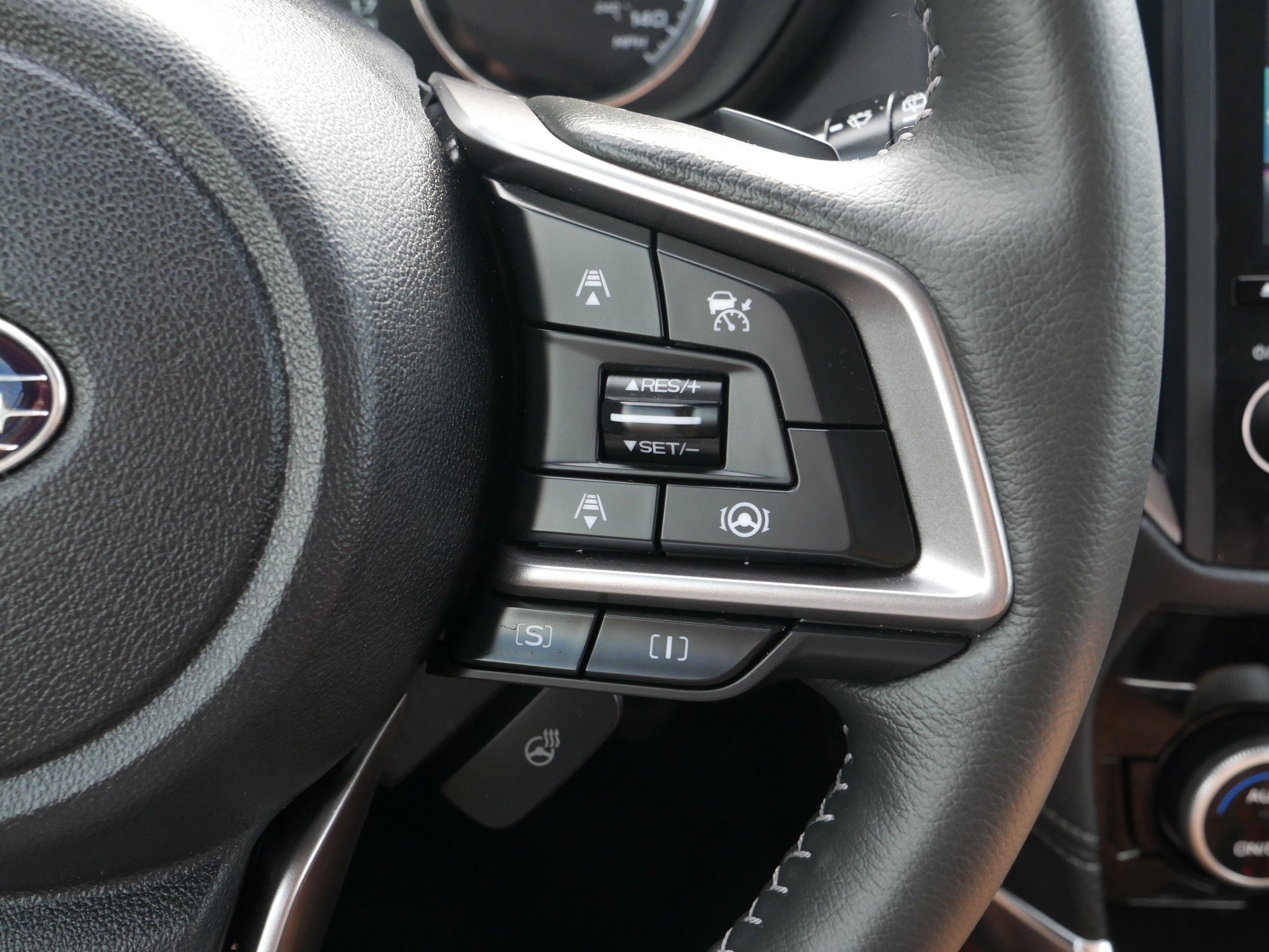 2023 Subaru Forester Touring photo 27