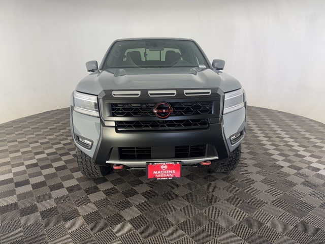 2025 Nissan Frontier PRO-4X photo 2