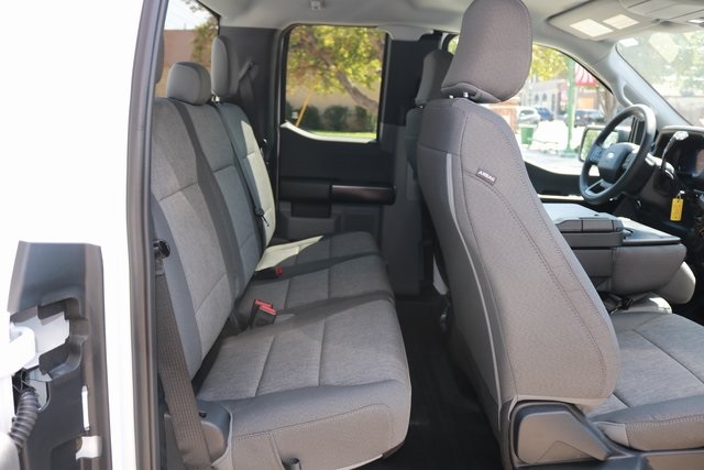 2025 Ford F-150 XL photo 7