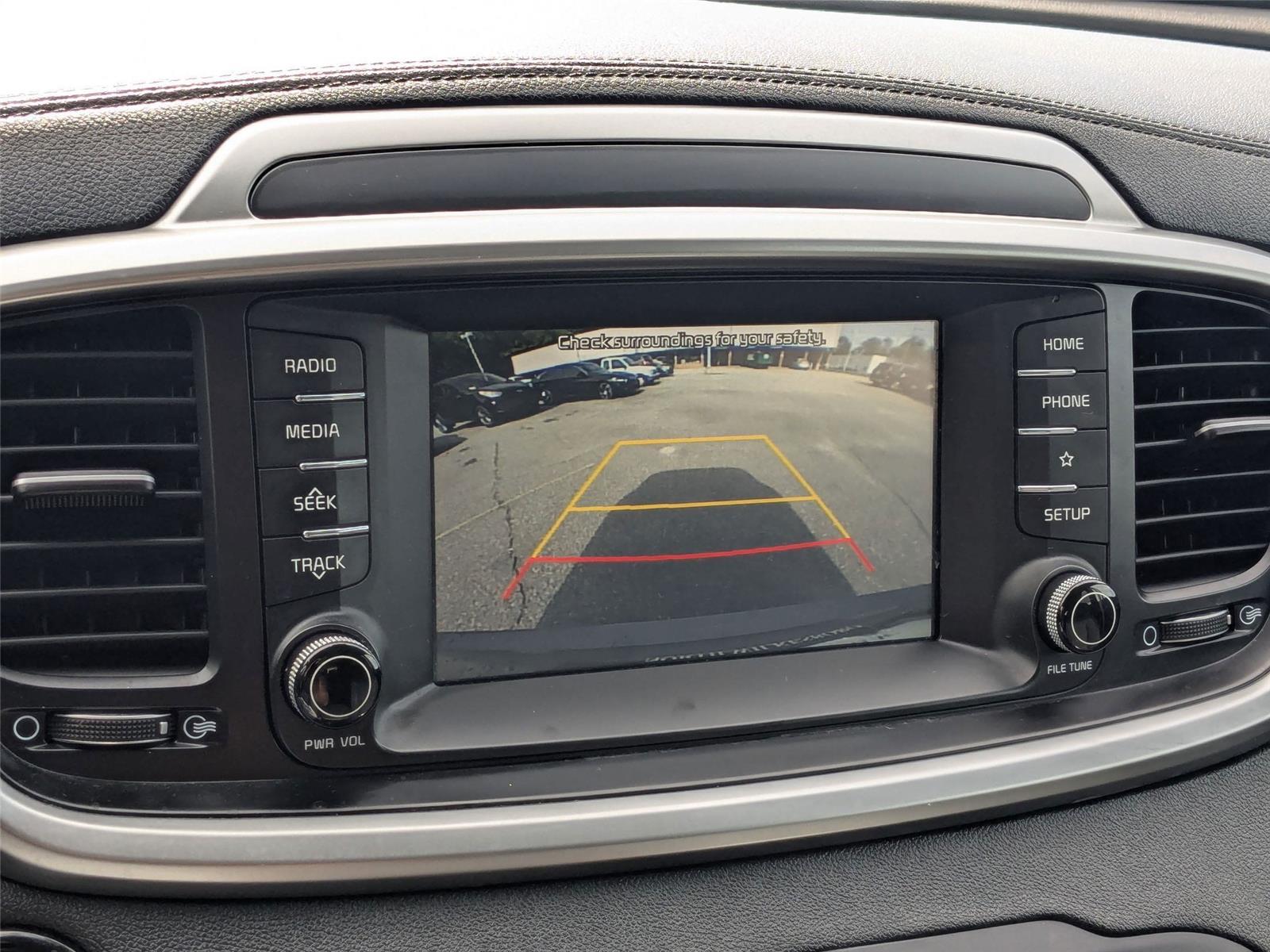 2020 Kia Sorento S V6 photo 22