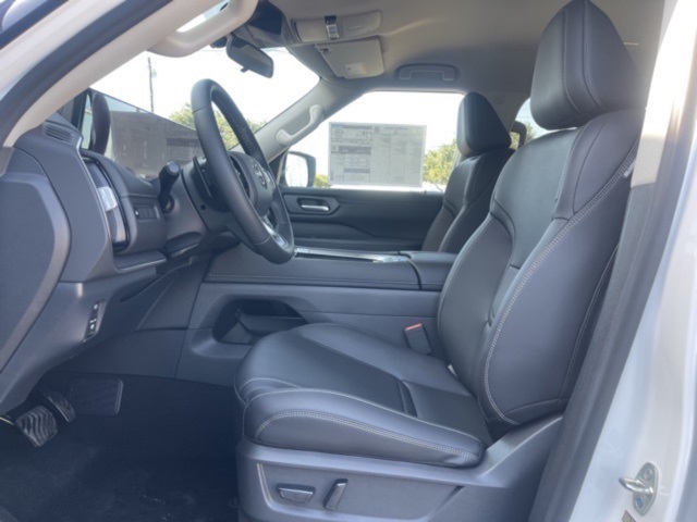 2025 Nissan Armada SV photo 12