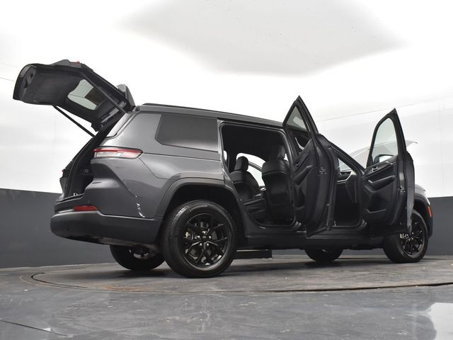2024 Jeep Grand Cherokee Altitude photo 31