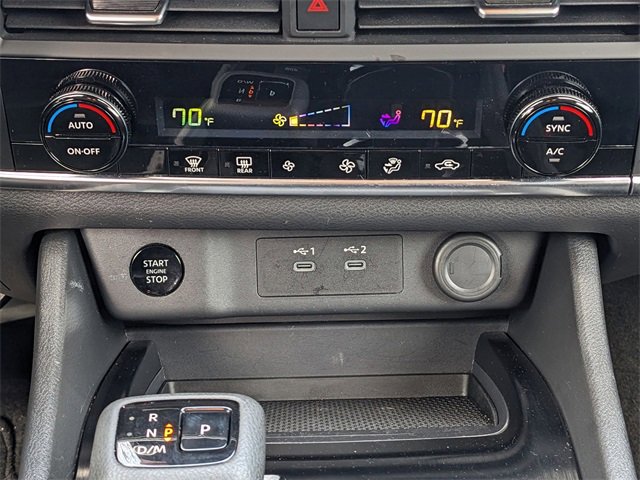 2024 Nissan Rogue SV photo 13