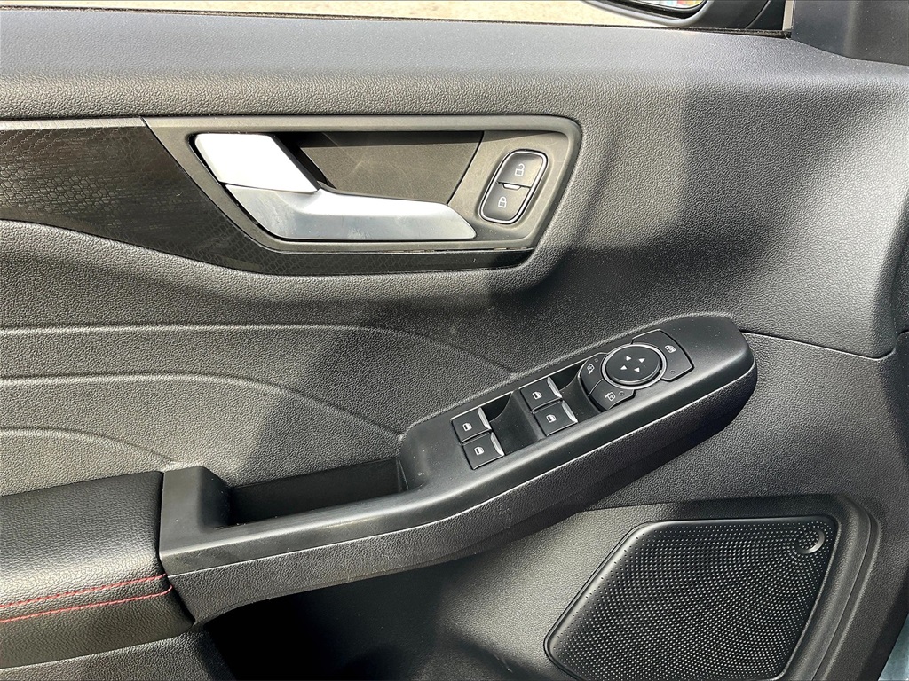 2022 Ford Escape SEL photo 34