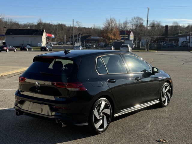 2024 Volkswagen Golf GTI S photo 4