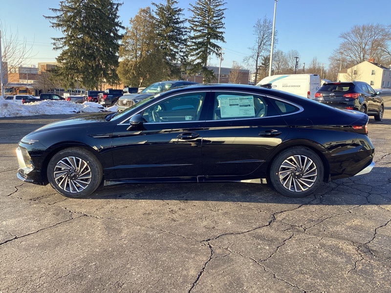 2025 Hyundai Sonata Hybrid SEL photo 4