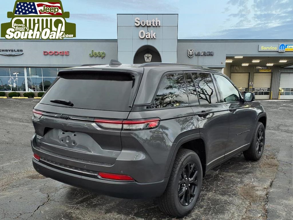 2025 Jeep Grand Cherokee Altitude X photo 2