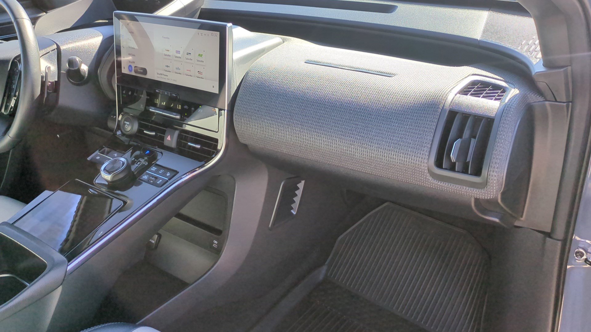 2023 Subaru Solterra Limited photo 30