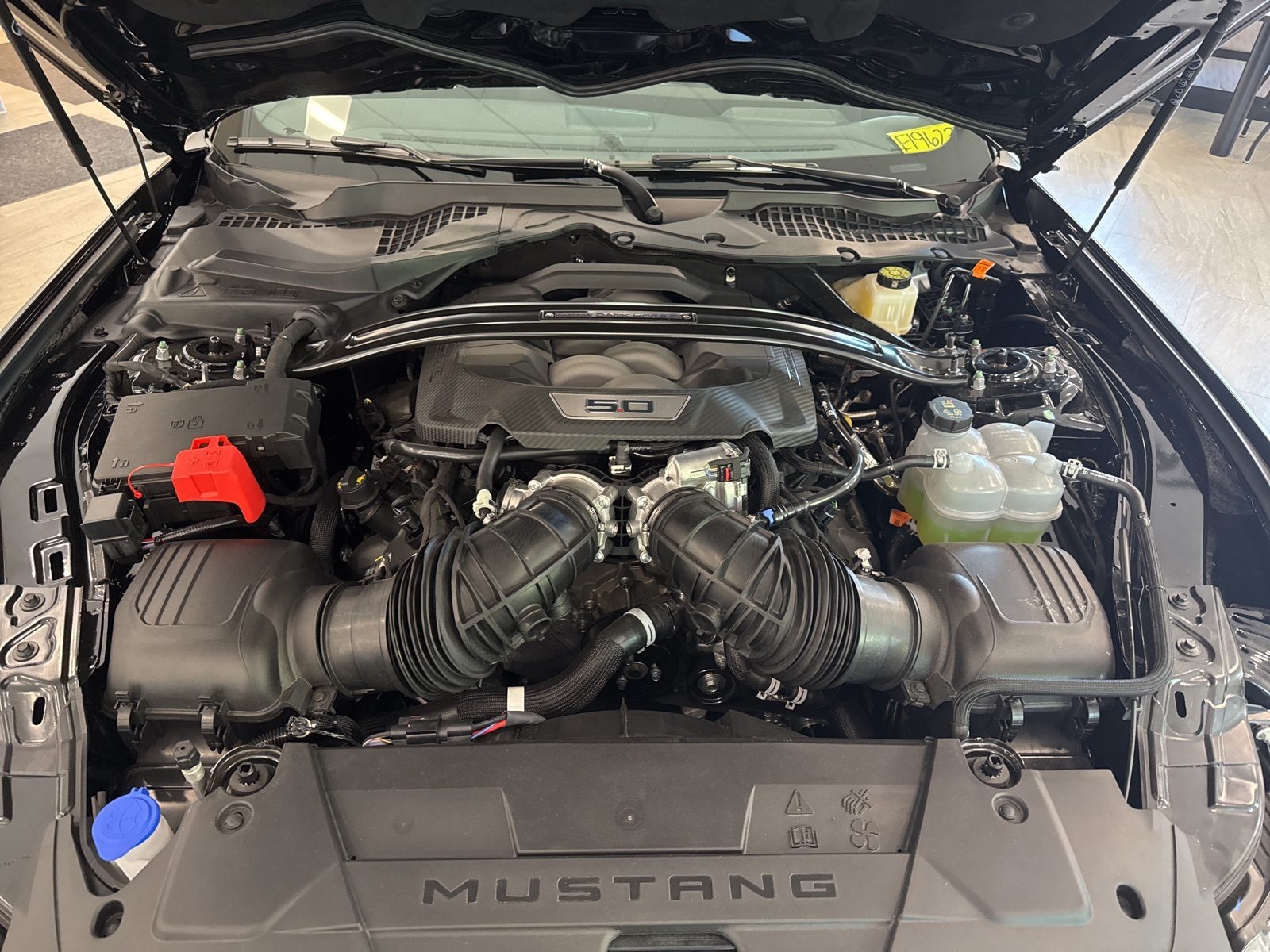 2025 Ford Mustang Dark Horse Premium photo 2