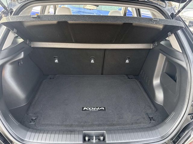 2023 Hyundai Kona SEL photo 3