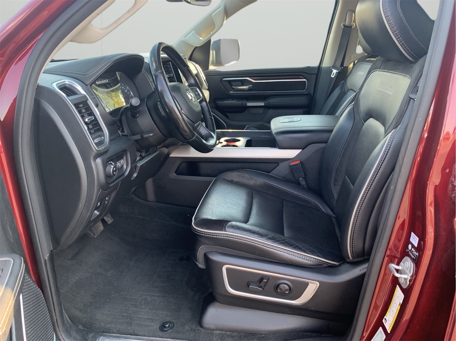 2022 Ram 1500 Laramie photo 13