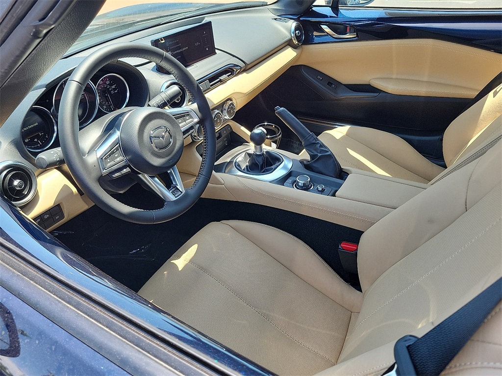2025 Mazda MX-5 Miata Miata Grand Touring photo 3
