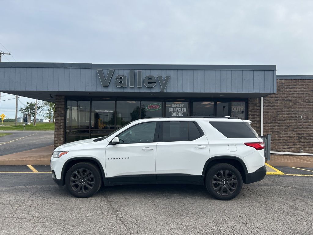 2021 Chevrolet Traverse RS photo 3