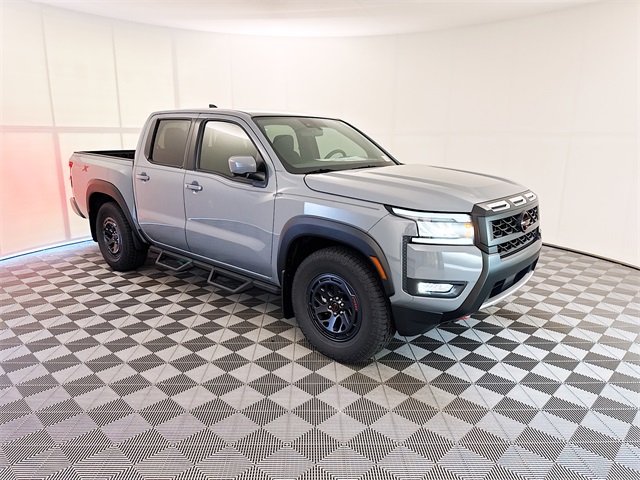 2026 Nissan Frontier PRO-X's photo