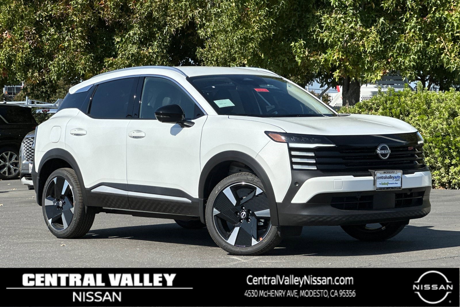 2026 Nissan KICKS SR's photo