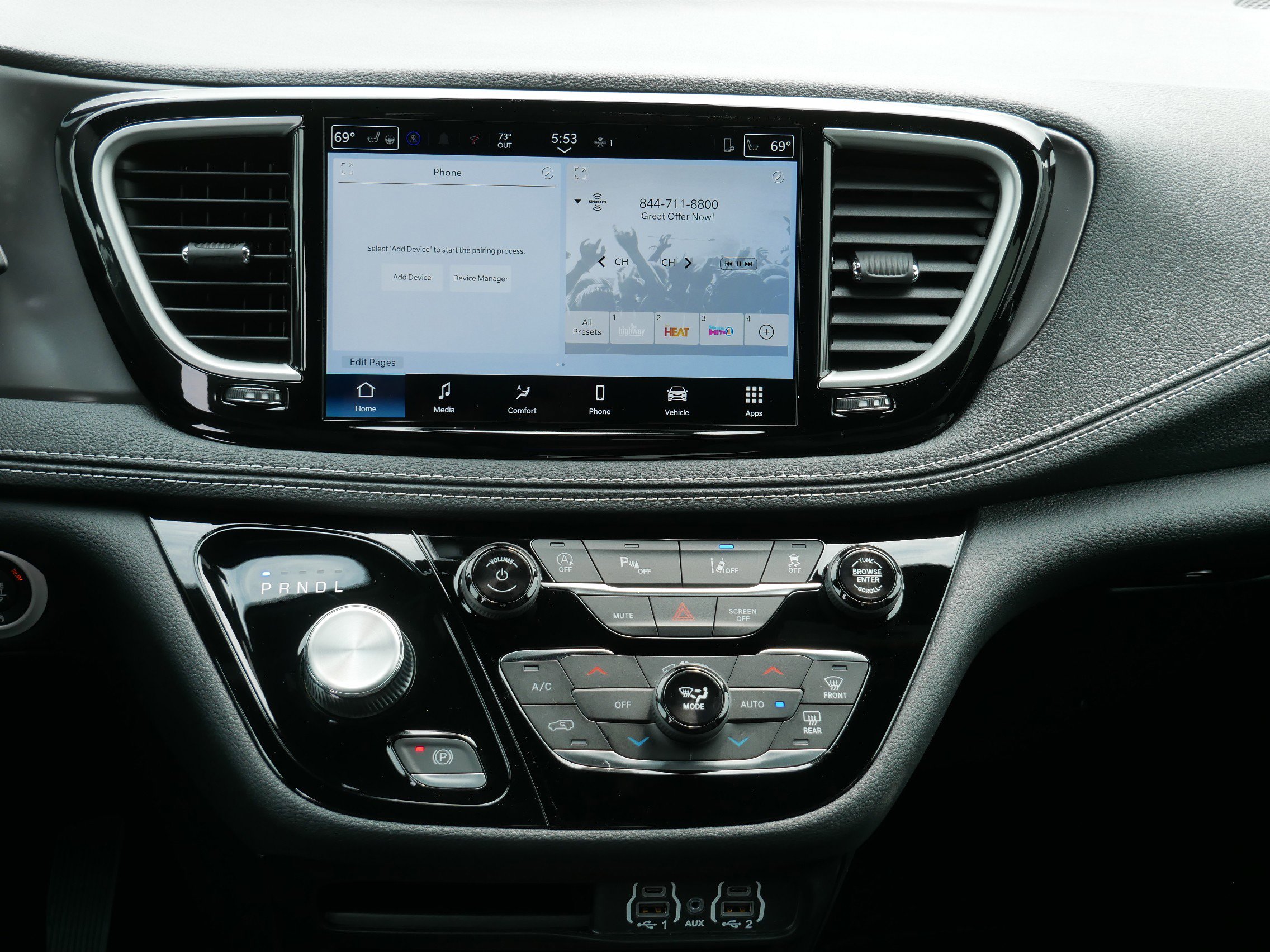 2025 Chrysler Pacifica photo 9