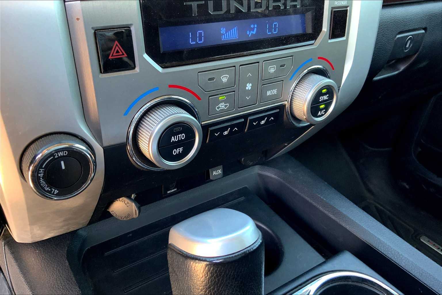 2017 Toyota Tundra Limited photo 31