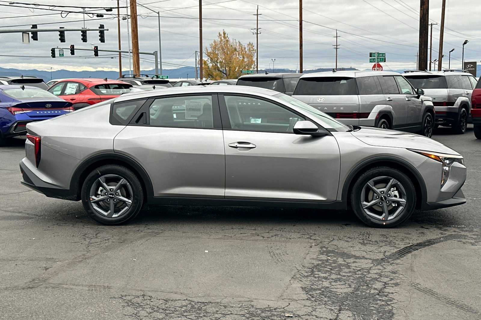 2025 Kia K4 LXS photo 3