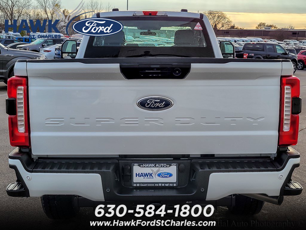 2025 FORD F-350 - Image 4