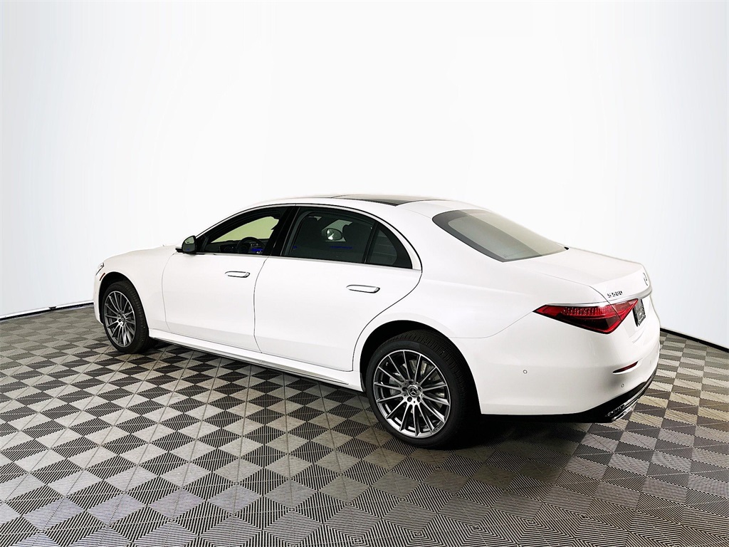 2026 Mercedes Benz S 580 4MATIC photo 3